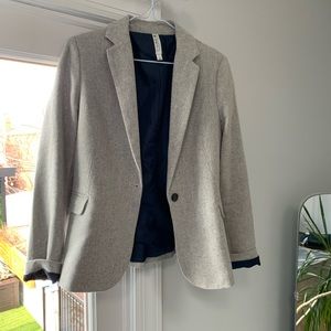 Mural grey and white chevron blazer. Size small
